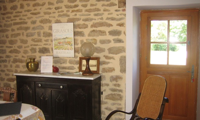 Saint-Prix-les-Arnay Casa | Refugio de la paz en un pueblo de