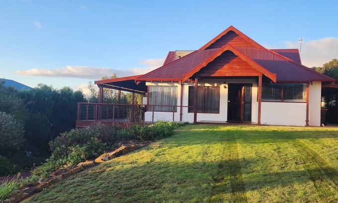 Augusta Casa | Perfect holiday cottage Along the Serene Blackwood River and nature walk.