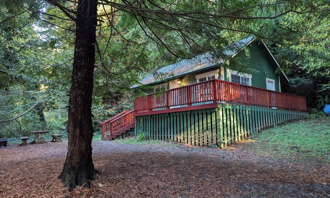 Klamath Cabina | Perfect home base for all things "Redwoods"! Space to park boat. Dog friendly.