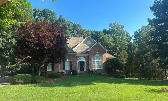 Mooresville Casa | Perfect Home for a Getaway with access to the lake and a backyard skate bowl!