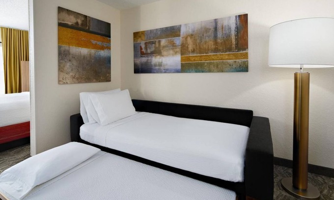 Southeast Houston Casa | Perfect Houston Getaway! 3 Relaxing Units, Close to William P. Hobby Airport!
