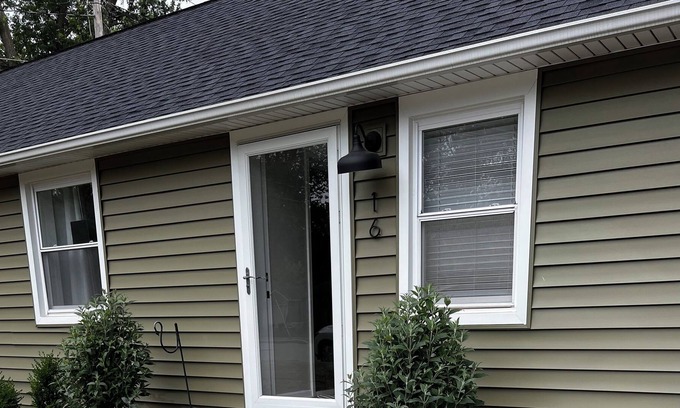 Geneva Casa | Perfect little paradise.So cozy, warm and inviting that you’ll want to stay more