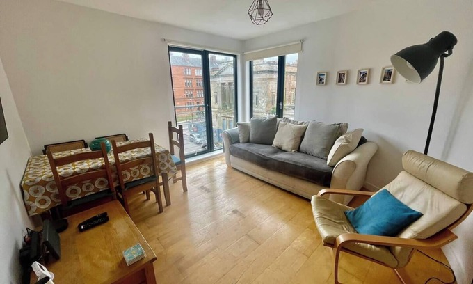 North West Apartamento | Perfect Location in Heart of Glasgow West End! | Pass the Keys