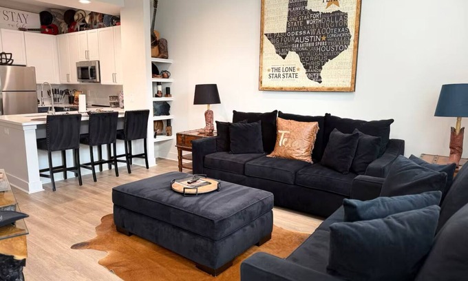 Deep Ellum Apartamento | Perfect Location/Walk 2 Baylor/ Minutes away from Downtown/FreeParking /Gym/Pool