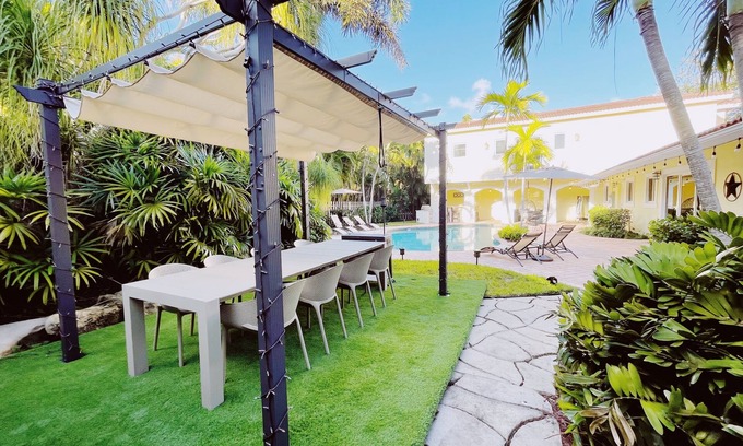 Coral Ridge Casa | Perfect Luxurious Friends & Family Vacation Home