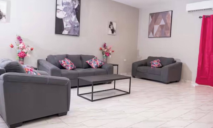 San Miguel Casa | Perfect Luxurious 4-bedroom house in delightful San Miguel with AC and pool