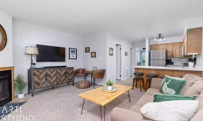 Wolf Creek Condominio | Perfect Mt. Location! Skiing, Hiking, Biking, Pool