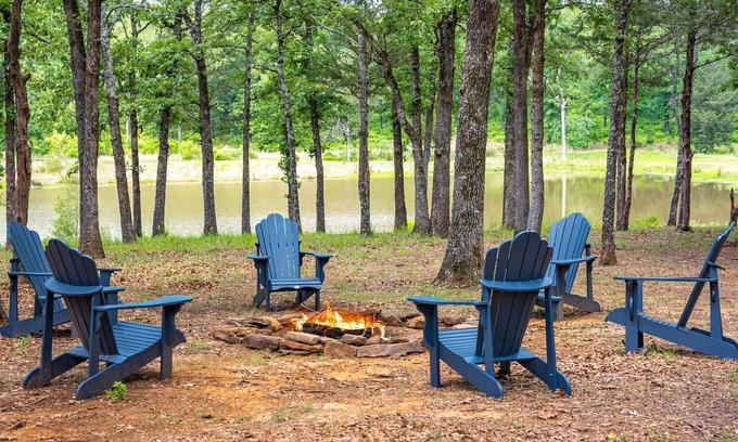 Van Zandt County Casa | Perfect Paradise! Hot Tub | Nature | Kayaks