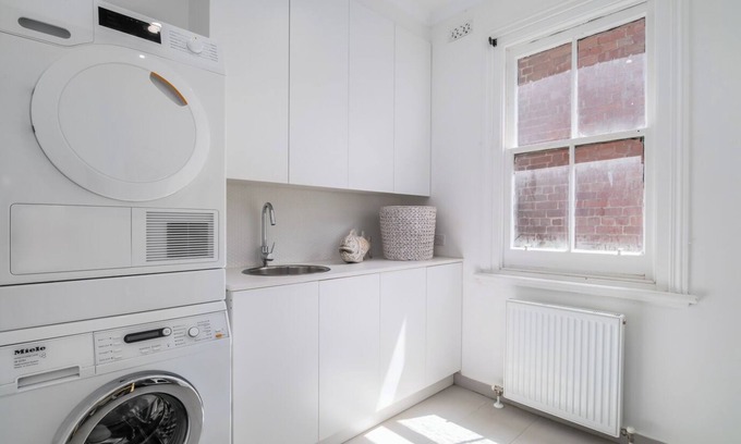 Princes Hill Apartamento | Perfect Parkside Princess Hill Retreat. Sleeps 6.