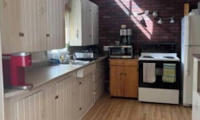 Pointe-du-Chene Cabaña | Perfect Parlee Cottage Three Bedrooms Minutes Walk To The Beach Mini Split