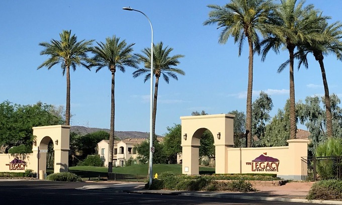 Legacy Complejo | PERFECT PHOENIX LOCATION~ Beautiful RESORT & King Bed CONDO~ Amenities ++ !!