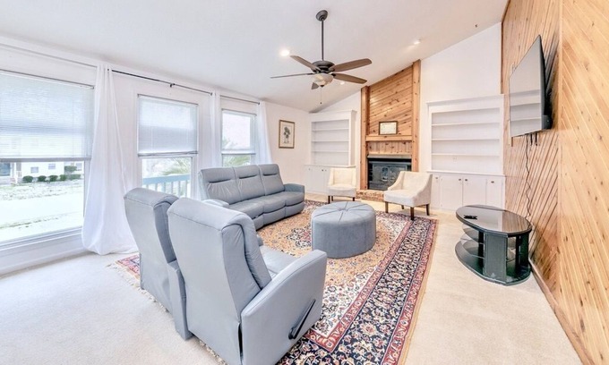 Harbison Casa | Perfect Private Columbia Getaway Near Lake Murray!