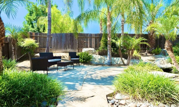 Greenacres Casa | Perfect Private Getaway Near Downtown Bakersfield!