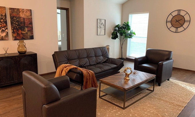 Lincoln Casa | Perfect Retreat for Comfort and Convenience