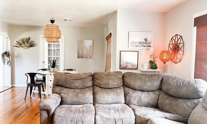 Yuba City Apartamento | Perfect room with private porch and excellent location