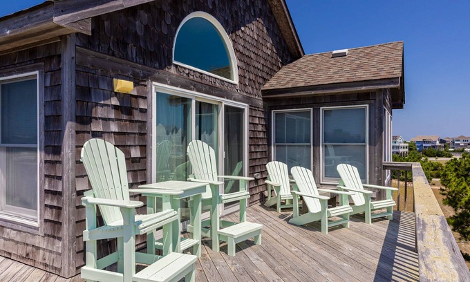 Palisade Acres Casa | Perfect semi-oceanfront Getaway with Full Kitchen, WIFI, and A/C | Dog-friendly