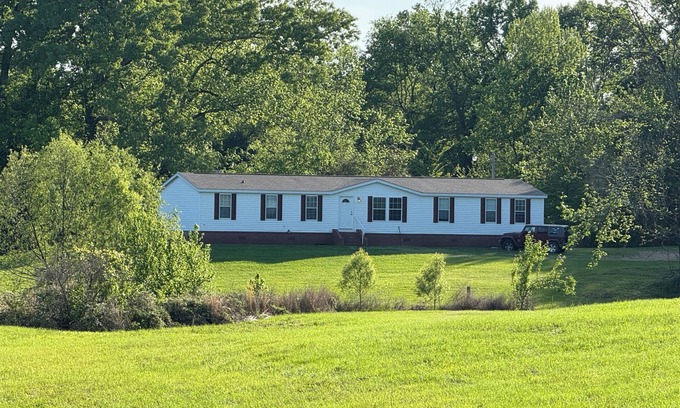 Utica Casa | Perfect stay over, thru Hinds County, sleeps Four