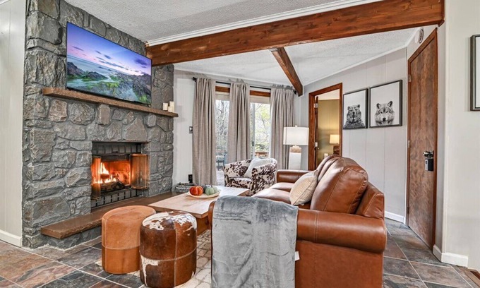 Gouldsboro Casa | Perfect Summer Getaway - Hot Tub, Pool, Kayaks, A/C in Big Bass Lake Resort!