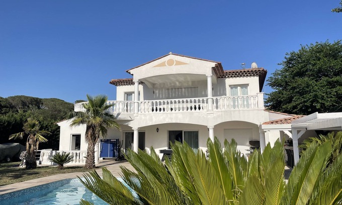 Frejus Villa | Perfect villa for a vacation on the French Riviera