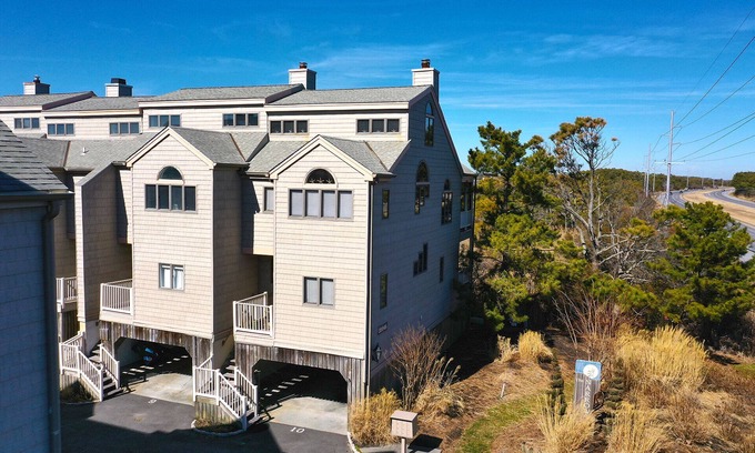 Fenwick Island Casa | Perfectly Located 3-bed townhouse end unit near Fenwick Island Beach! Wifi Available, Pool, Close to the Beach and restaurants!