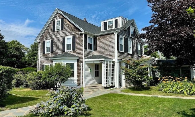 Hyannis Casa | Perfectly Located Large House Just Steps From The Beach! RPAM066