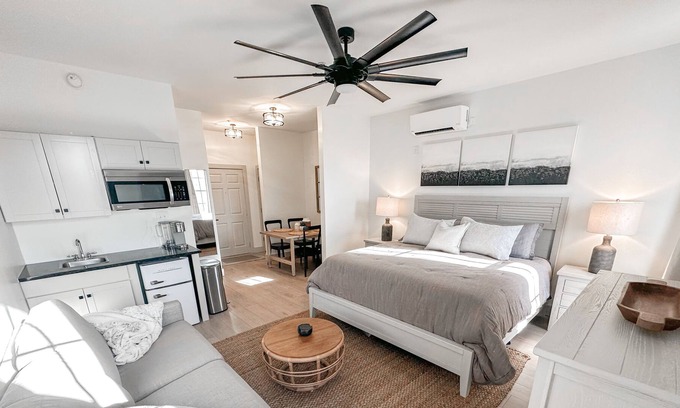 Treetop Apartamento | Perfectly nestled between Rosemary & Alys Beach