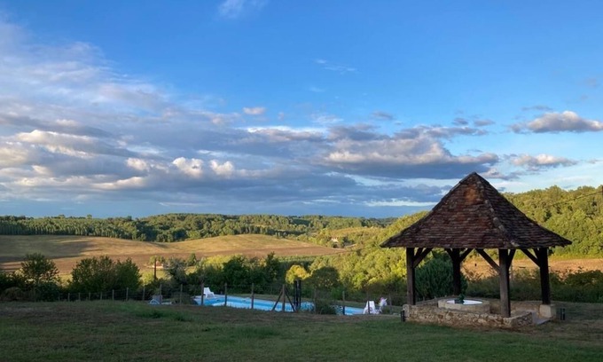 Issac Otro | GRANJA PERIGURIDINA, ENTORNO TRANQUILO, EXPOSICIÓN Y VISTA MAGNÍFICAS