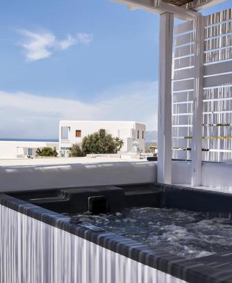 Drafaki Apartamento | Periscope Suite Private Jacuzzi by Monocle