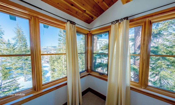 Kirkwood Chalet De Esquí | Perle du Bois - Ski in/Ski out 6 bedroom luxury home in Palisades at Kirkwood