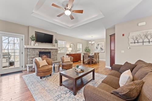 Branson Casa | Personal Getaway. Golf Resort Gem. Great Location!