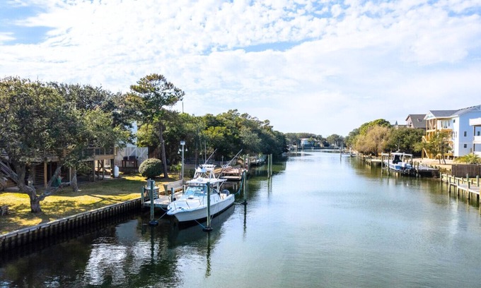 Brigands' Bay Casa | Pescadora: Waterfront Retreat w Private Dock, by Rather Be Properties