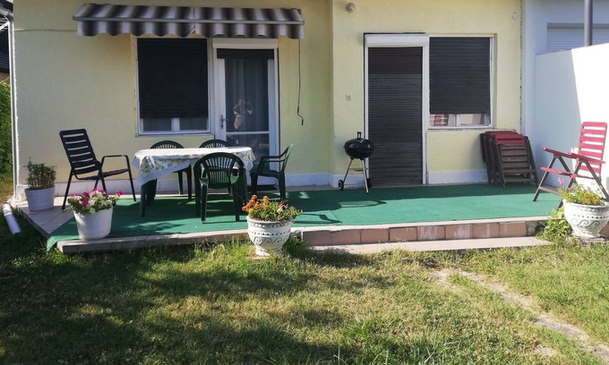 Zamardi Casa | Petőfi retro villa