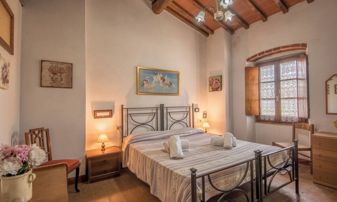 Castiglion Fibocchi Otro | Apartamento Bilocale Prunalbo que admite mascotas con piscina compartida y Wi-Fi