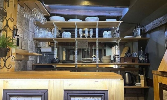 Newtown Apartamento | Pet-friendly, 2-bedroom Flat Located in the Heart of Newtown