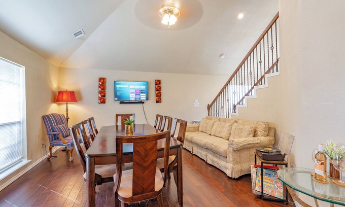 Northeast Carrollton Casa | Pet Friendly 4/3 in Carrollton with Hot Tub