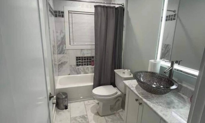 Decatur Casa | Pet friendly 4-bedroom house in Decatur
