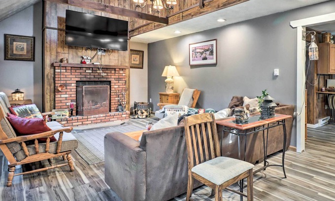 Mount Pocahontas Casa | Pet-Friendly Albrightsville Home w/ Deck!