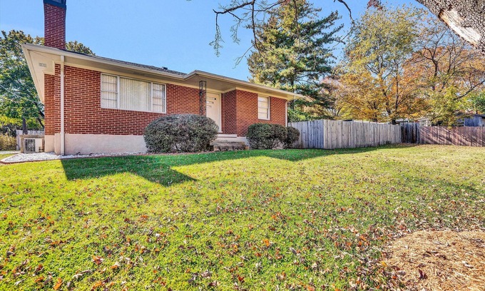 Roanoke Casa | Pet-friendly and close to restaurants, shopping and hospitals