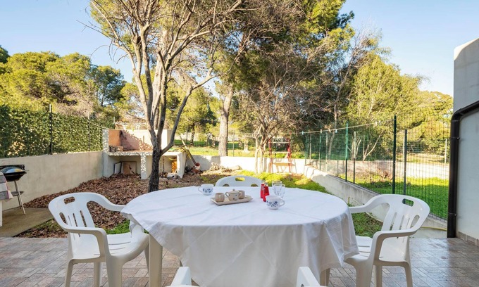 Cardedu Apartamento | Apartamento que admite mascotas "Casa Museddu" con aire acondicionado, terrazas y jardín