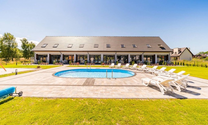 Nowecin Apartamento | Apartamento que admite mascotas en.