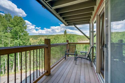 Wildernest Apartamento | Pet-Friendly Apt with Views 6 Mi to Keystone Resort