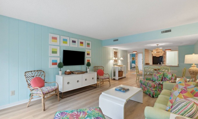 Fernandina Beach Condominio | Pet Friendly | Beachwood Condo | Directly Across the Street from the Beach