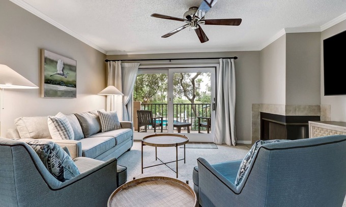 American Beach Casa | Pet Friendly | Beautifully Furnished 2nd Floor SailmakerTownhome | 2.5 Minute Walk to the Beach