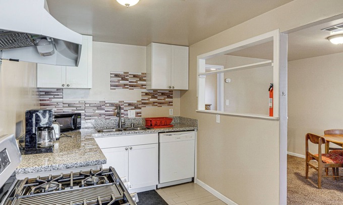 Oildale Casa | Pet-Friendly Bakersfield Home: 5 Mi to Downtown!