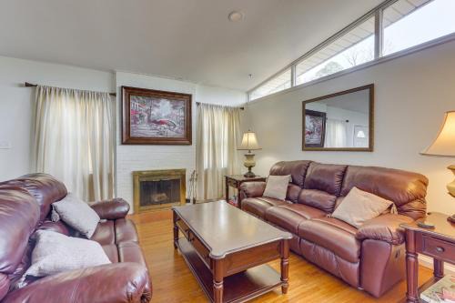 Crestline Heights Casa | Pet-Friendly Birmingham Cottage with Private Hot Tub