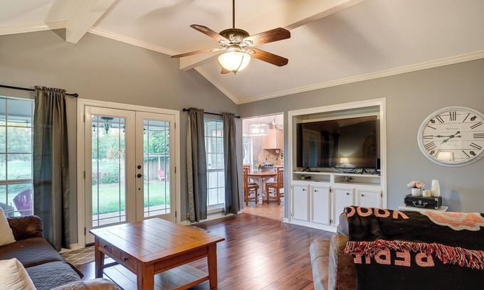 Bossier City Casa | Pet-Friendly Bossier City Home Rental: Fenced Yard