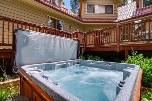 Westridge Casa | Pet-Friendly Breckenridge Home with Hot Tub!
