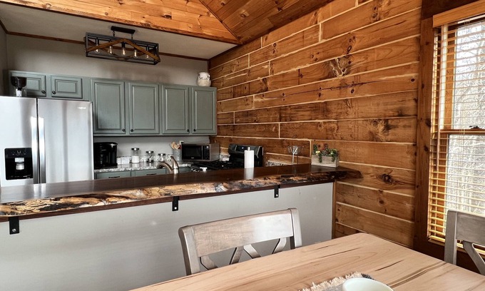 Purlear Cabina | Pet Friendly Cabin with Amazing Views