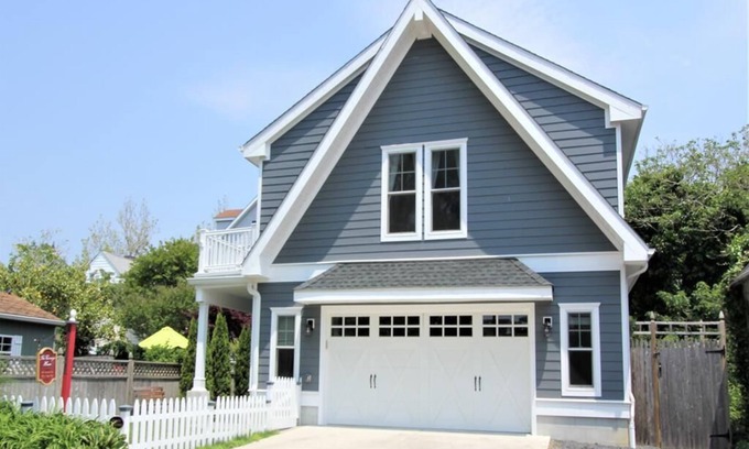 Cape May Casa | Pet Friendly Carriage House Walkable to Beach