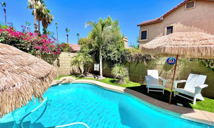 Chandler Casa | Pet friendly Desert Oasis for family & friends. RELAX, SWIM, GOLF, & MUCH MORE!